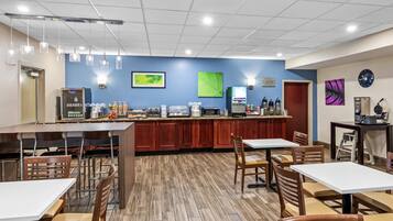 Free daily continental breakfast