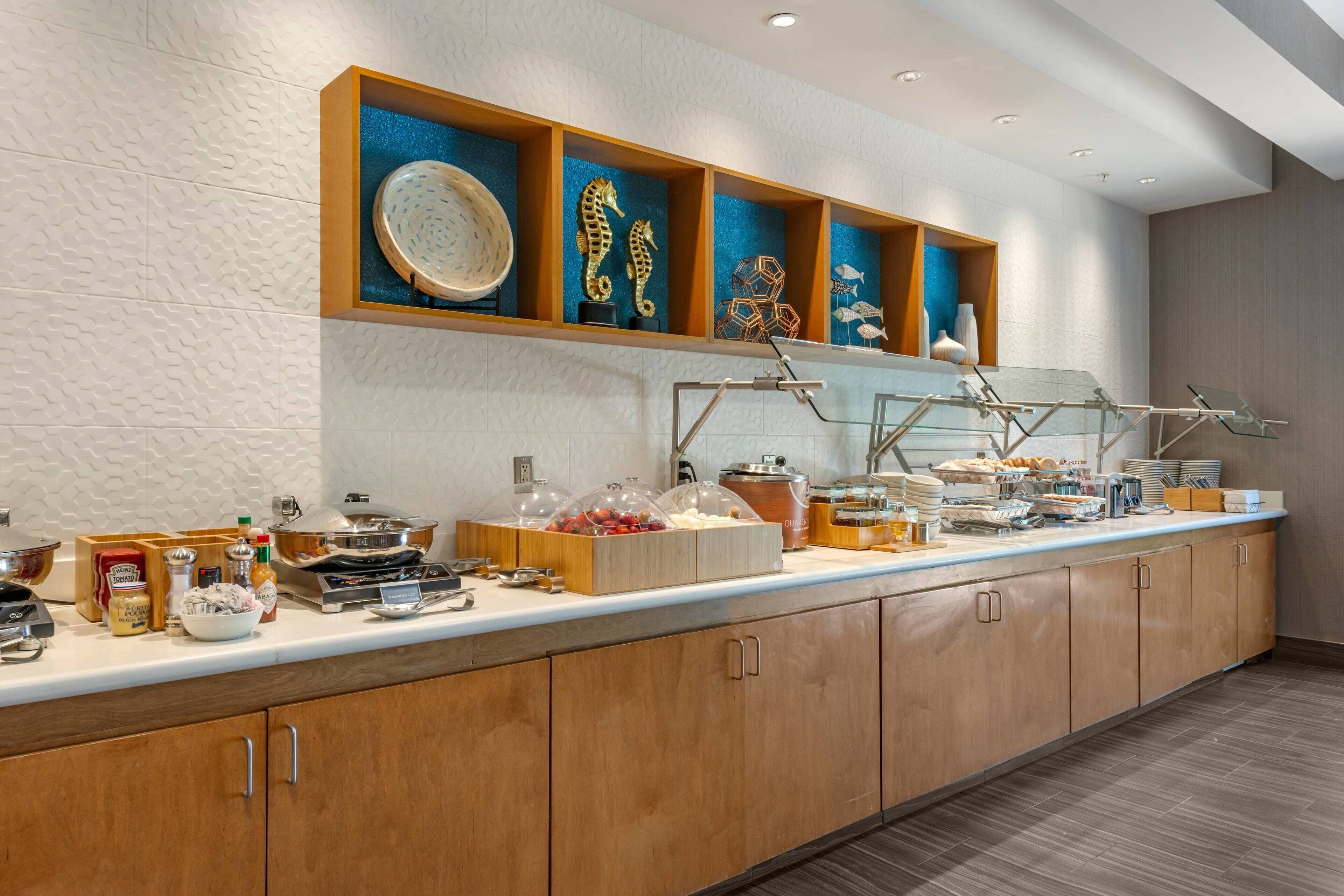 free daily continental breakfast