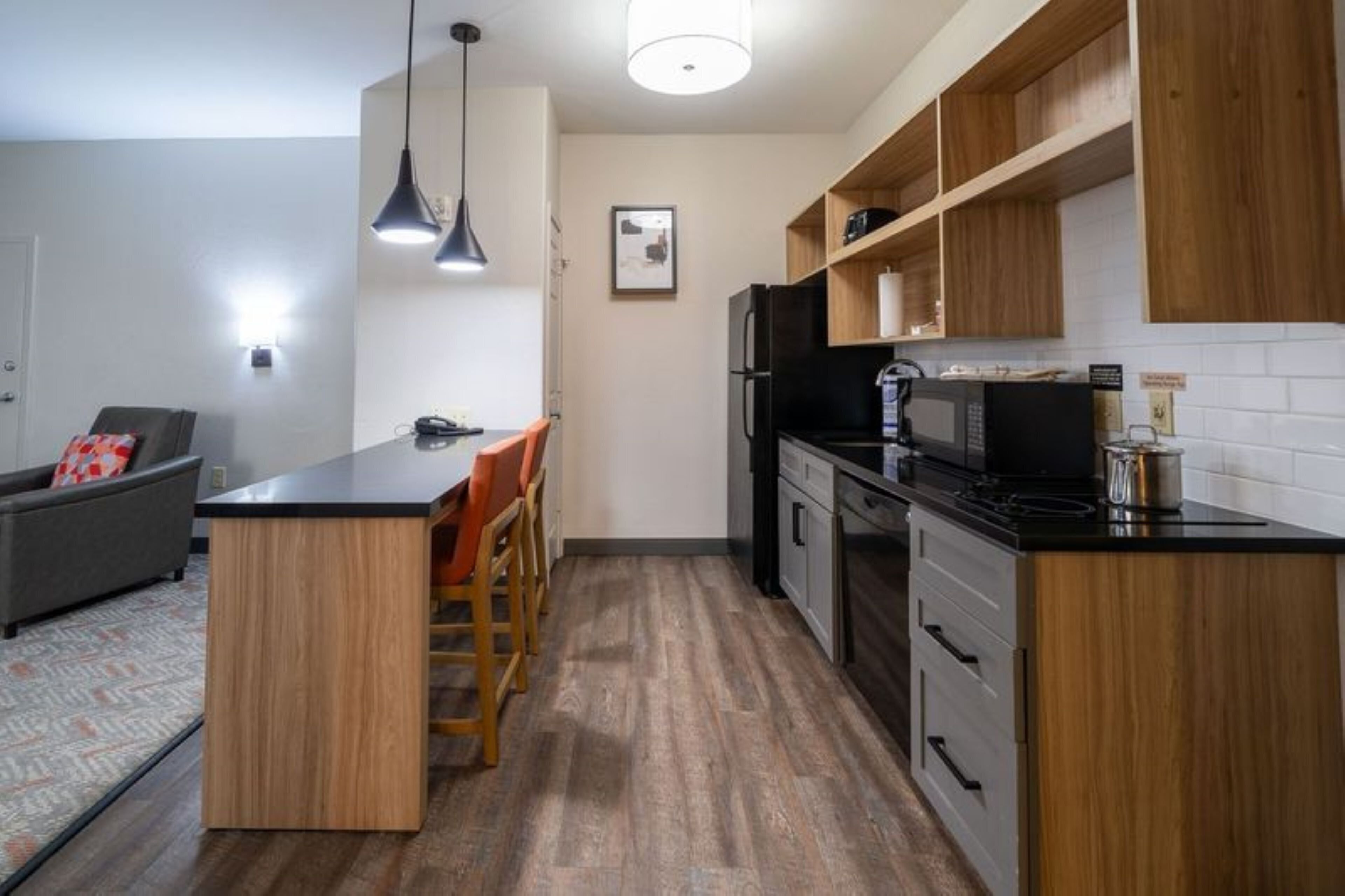 suite, 1 bedroom, non smoking | room amenity