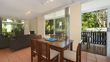 Apartemen, 3 kamar tidur, 2 kamar mandi | Makan di kamar