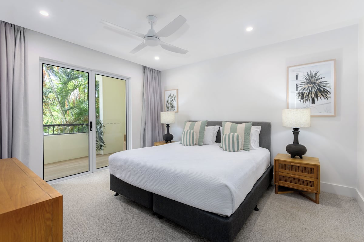 3 bedrooms, in-room safe, individually decorated, individually furnished