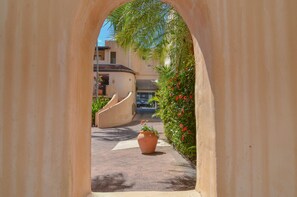 Building design - Villa San Michele (Port Douglas)