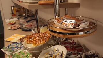 Tägliches Frühstücksbuffet gegen Gebühr