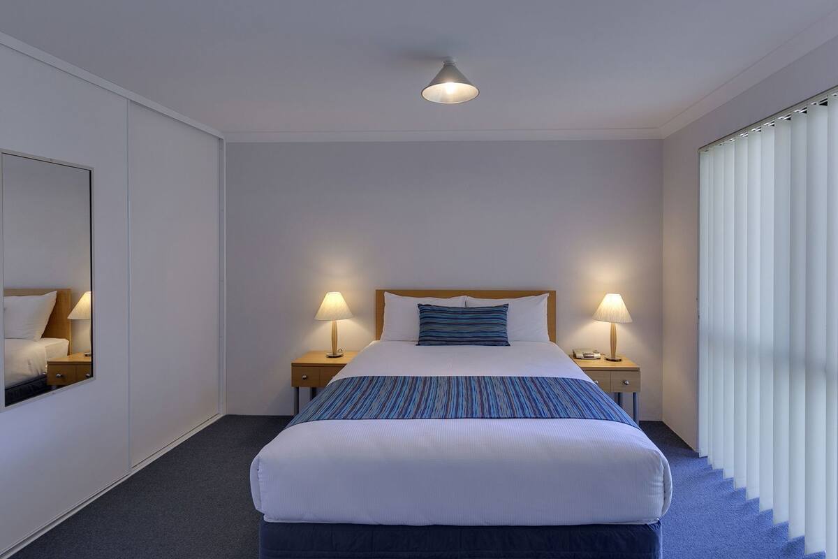 2 bedrooms, in-room safe, individually decorated, individually furnished