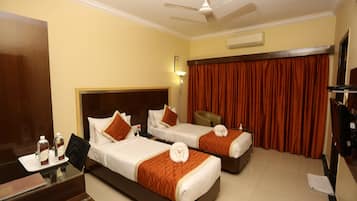 Executive Room | Minibar, in-room safe, iron/ironing board, free WiFi