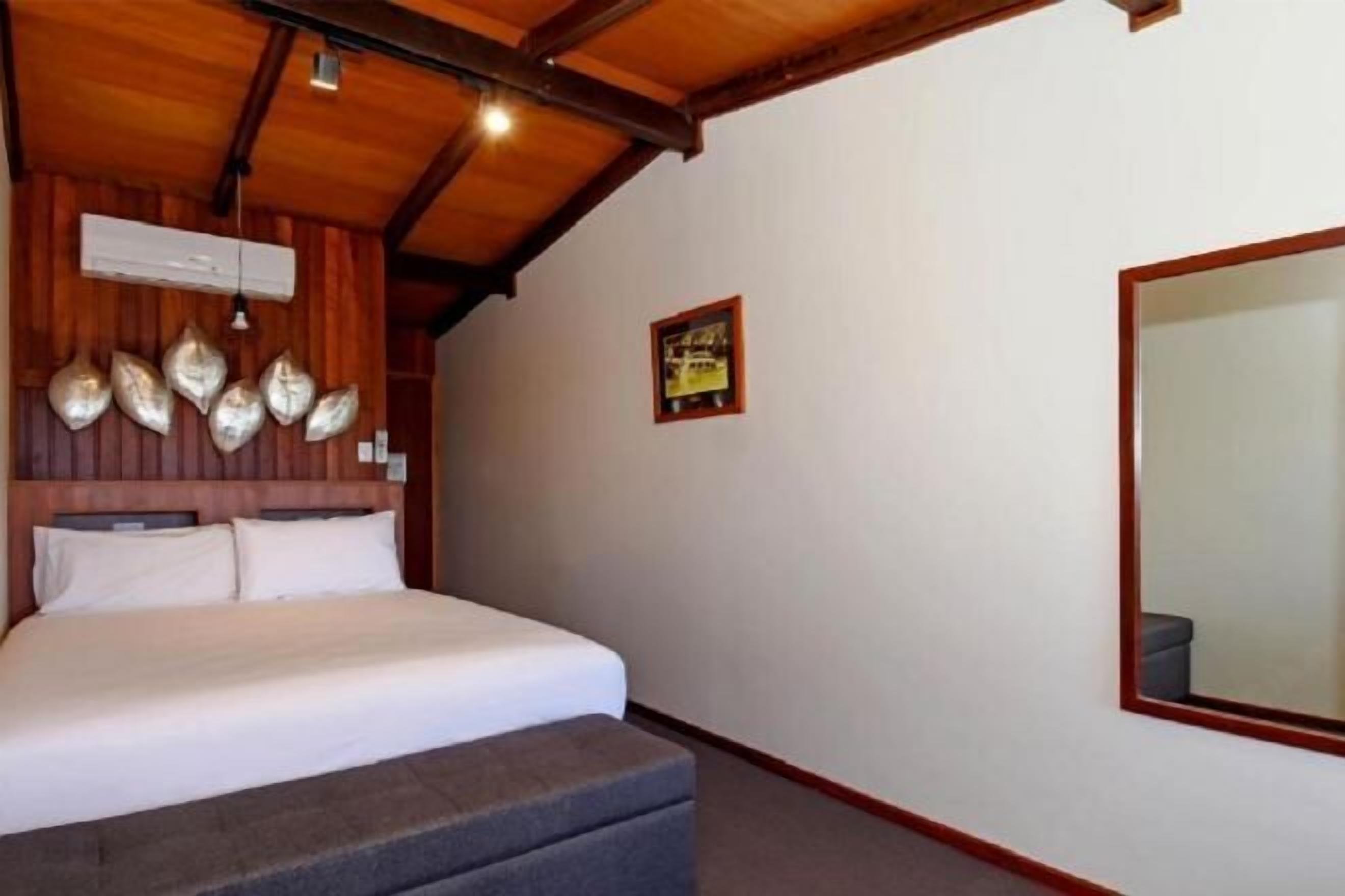 مكواة/لوح كي وواي فاي مجانًا وملاءات أسرّة