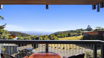 Mountain View Room | 1 bedroom, iron/ironing board, free WiFi, bed sheets