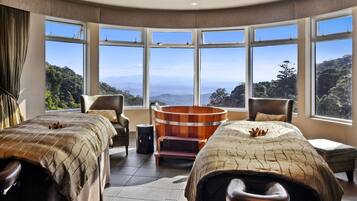 Couples treatment room(s), body treatments, aromatherapy