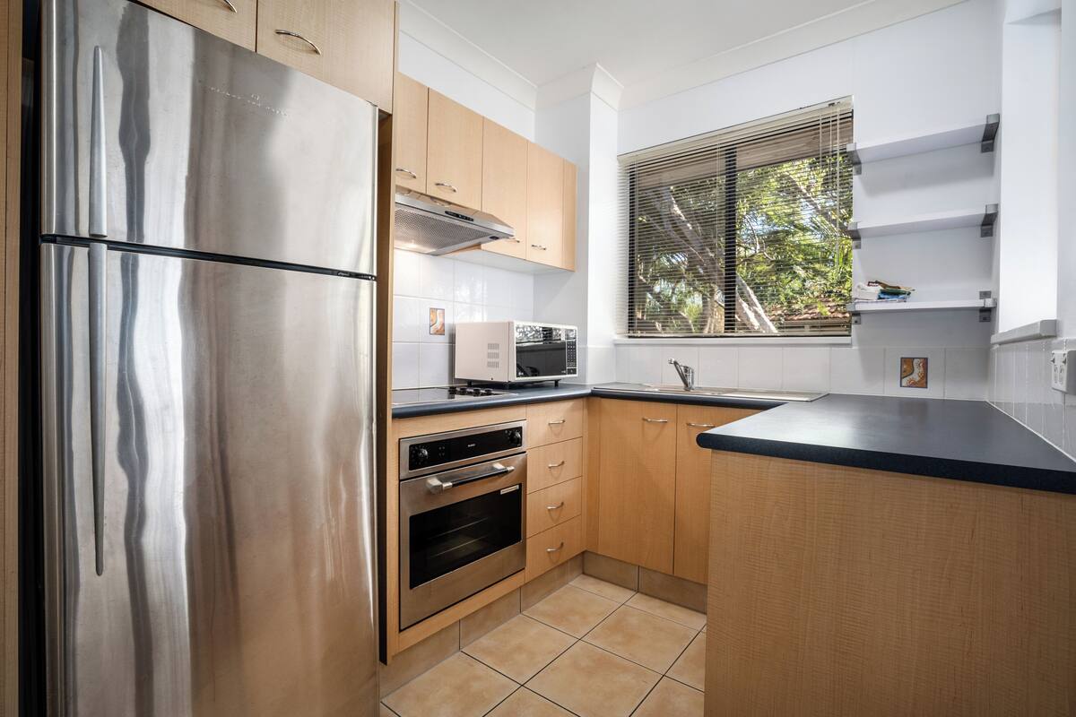 1 bedroom apartment | private kitchen | fridge, microwave, oven, stovetop