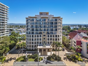 Fachada de la propiedad