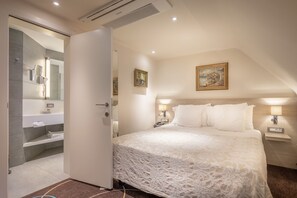 Premium bedding, in-room safe, desk, blackout curtains - Hotel Albert I (Bruges)