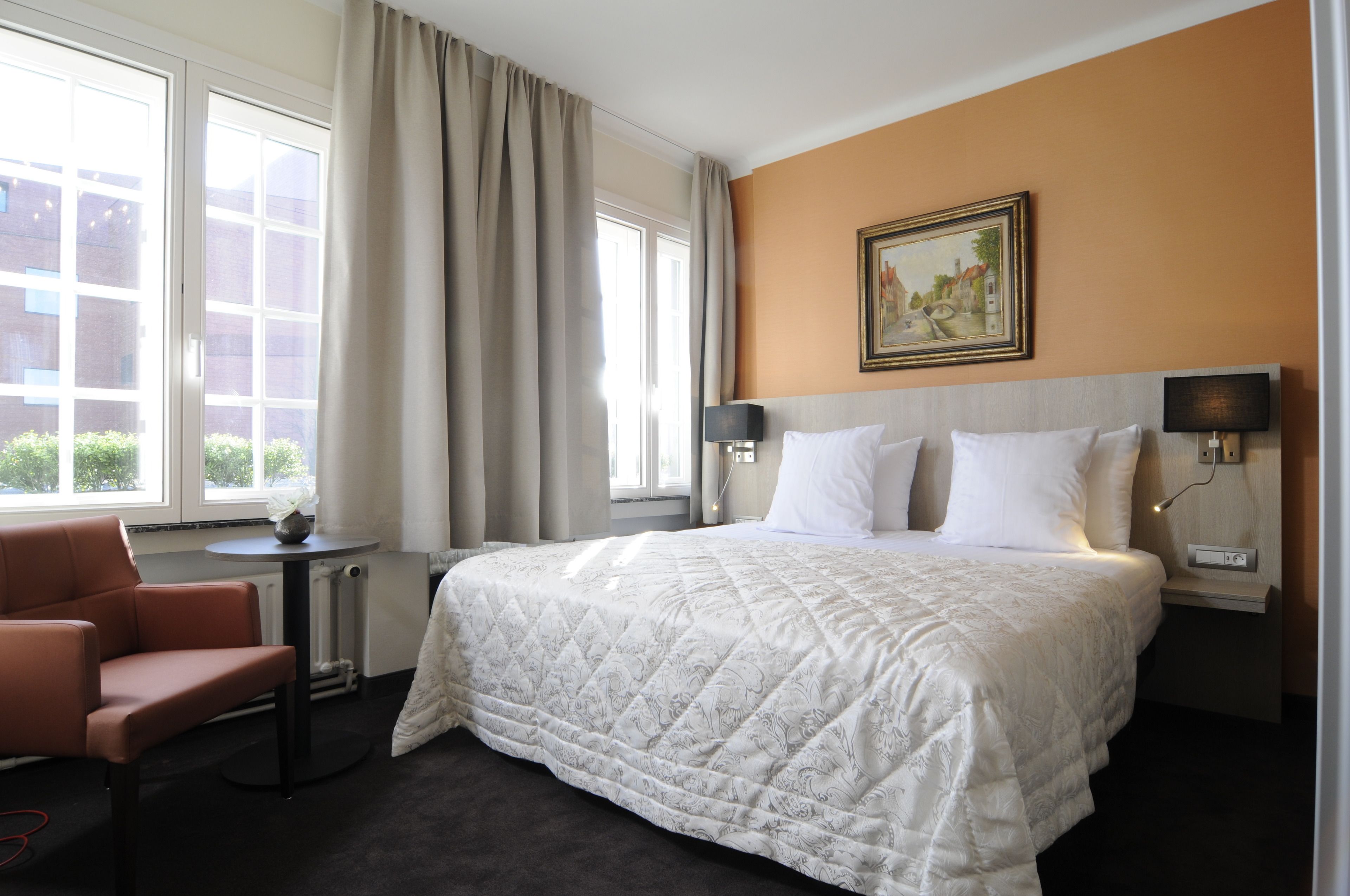 Chambre Triple Standard, non-fumeurs | Literie de qualité supérieure, coffres-forts dans les chambres, bureau