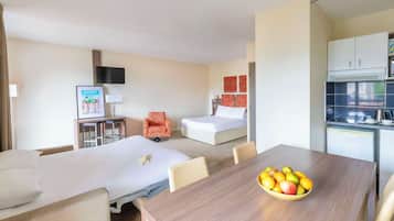 Superior Room, 1 Double Bed with Sofa bed | Private kitchenette | Fridge, microwave, stovetop, coffee/tea maker