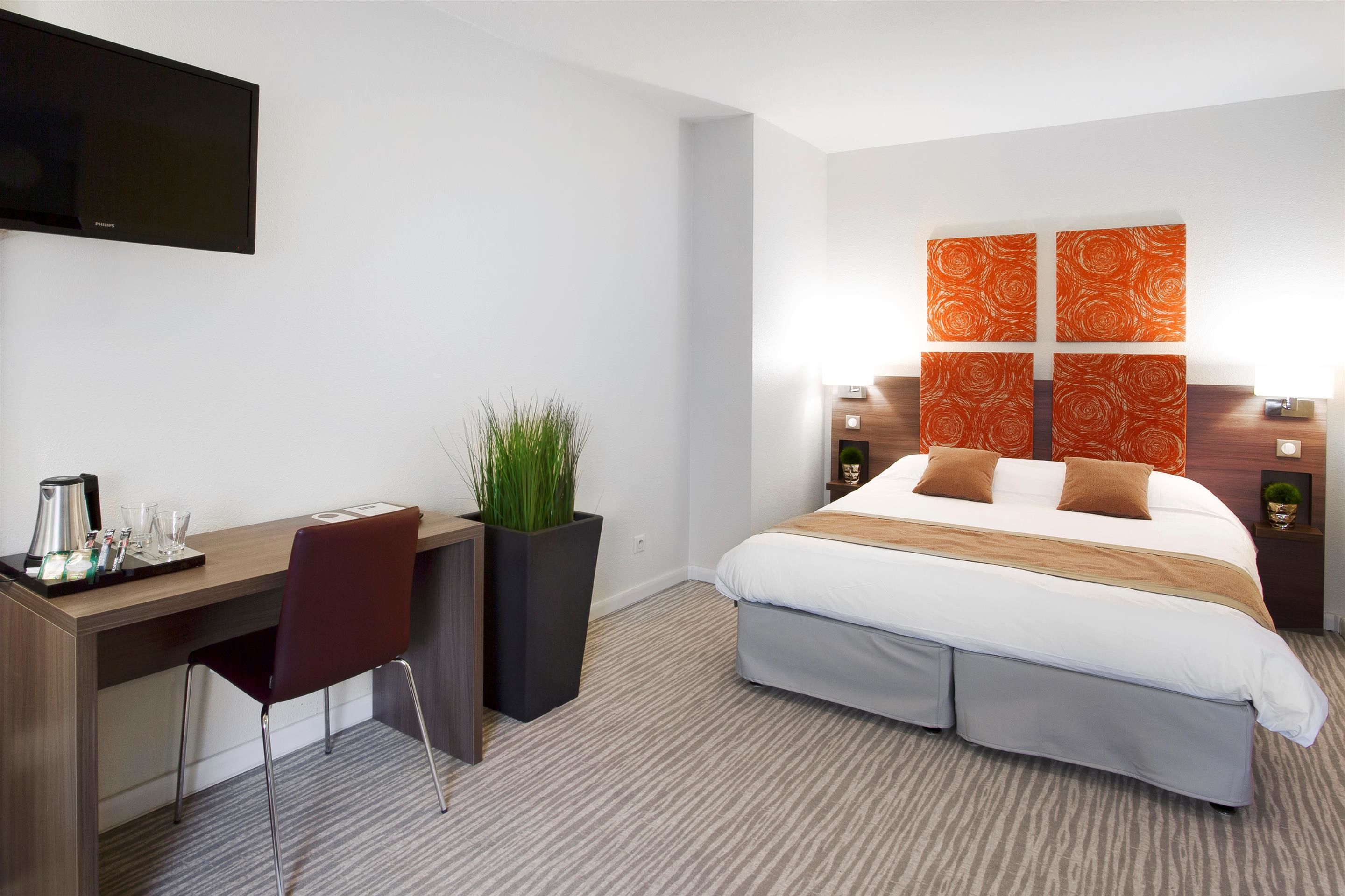 superior room, 1 double bed with sofa bed | premium bedding, blackout curtains, free cots/infant beds, free wifi