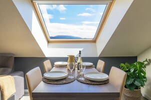 Televisión de pantalla plana 75 cm con canales de televisión por cable