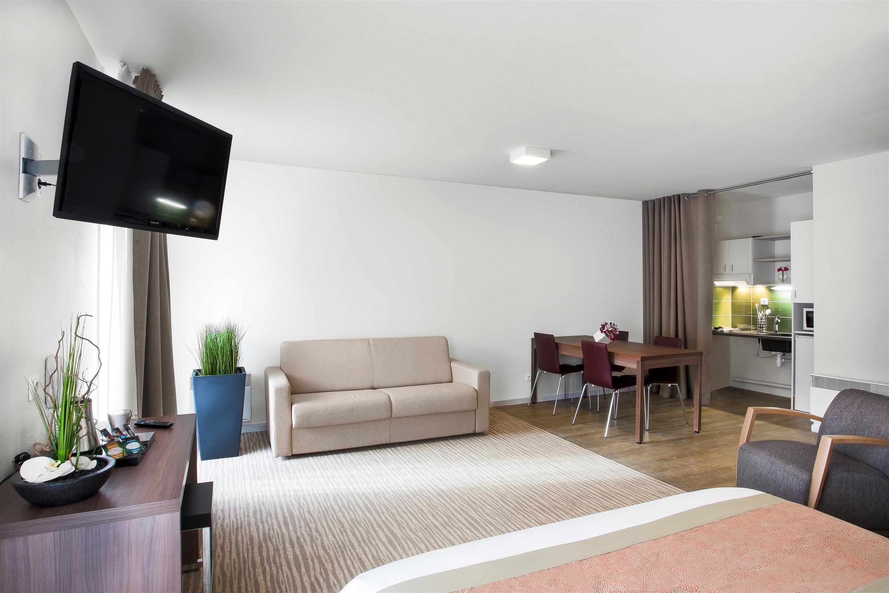 superior room, 1 double bed with sofa bed | premium bedding, blackout curtains, free cots/infant beds, free wifi