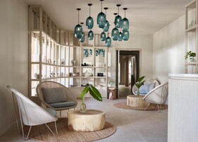 双人护理室、热水浴缸、身体护理、芳香疗法、瑞典式按摩、体膜护理