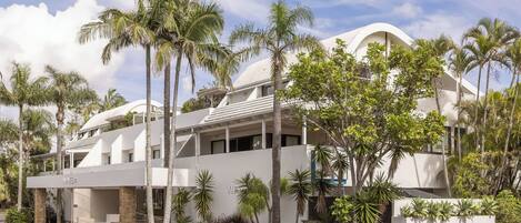 Fachada da propriedade