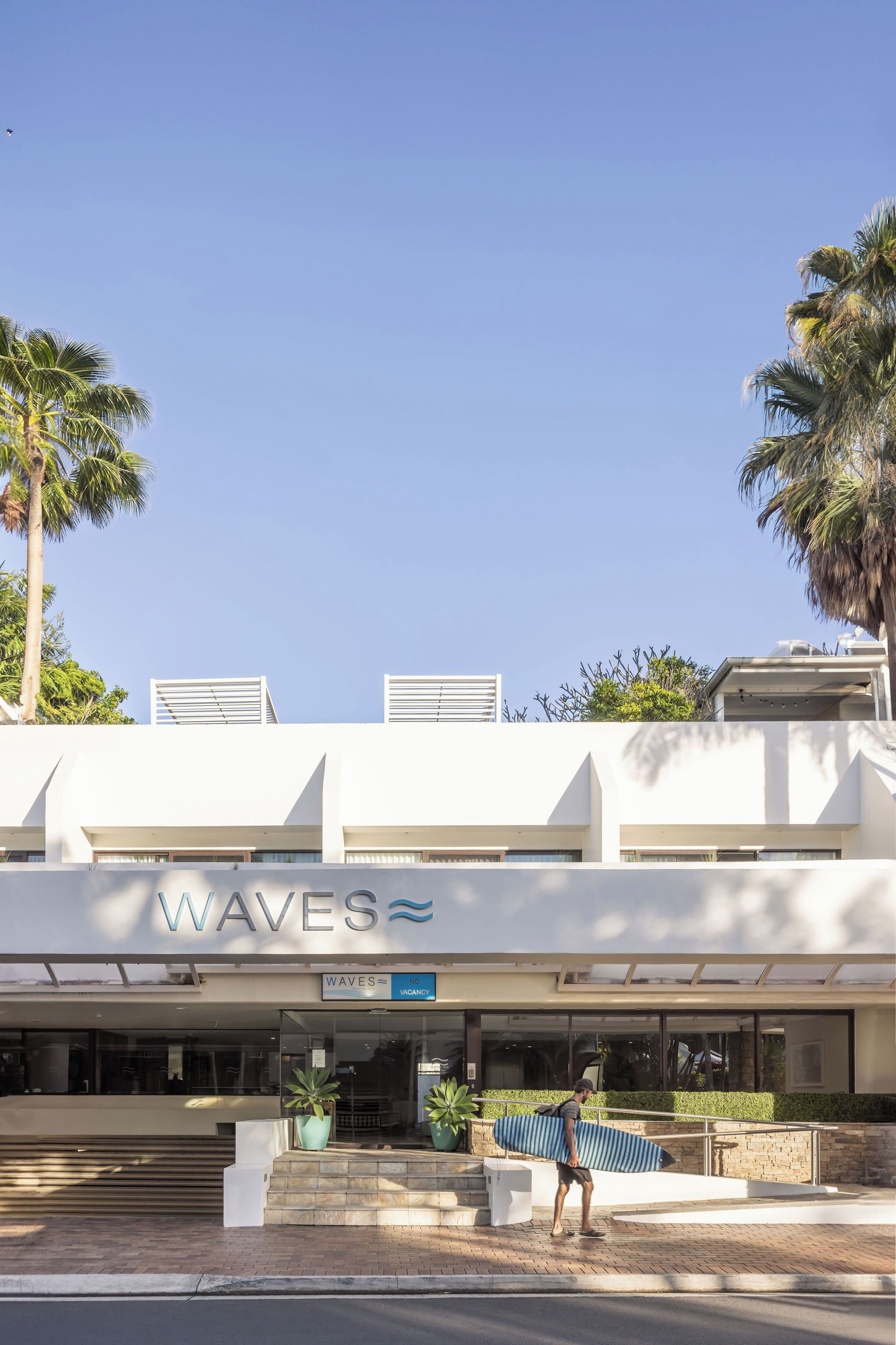 Vista frontal de la propiedad