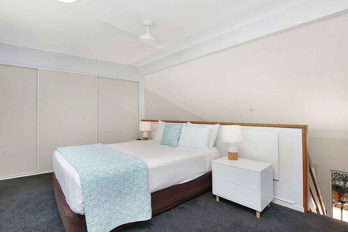 Pillowtop beds, individually decorated, individually furnished