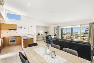 2 Bedroom Seaview Apartment | Living area