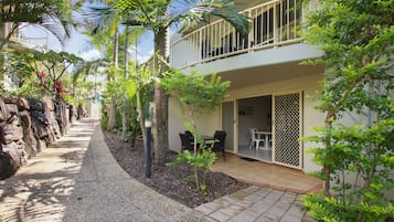 Standard Apartment, 2 Bedrooms | Garden view