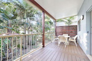 1 Bedroom Loft Apartment | Terrace/patio