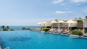 Hồ bơi ngoài trời 