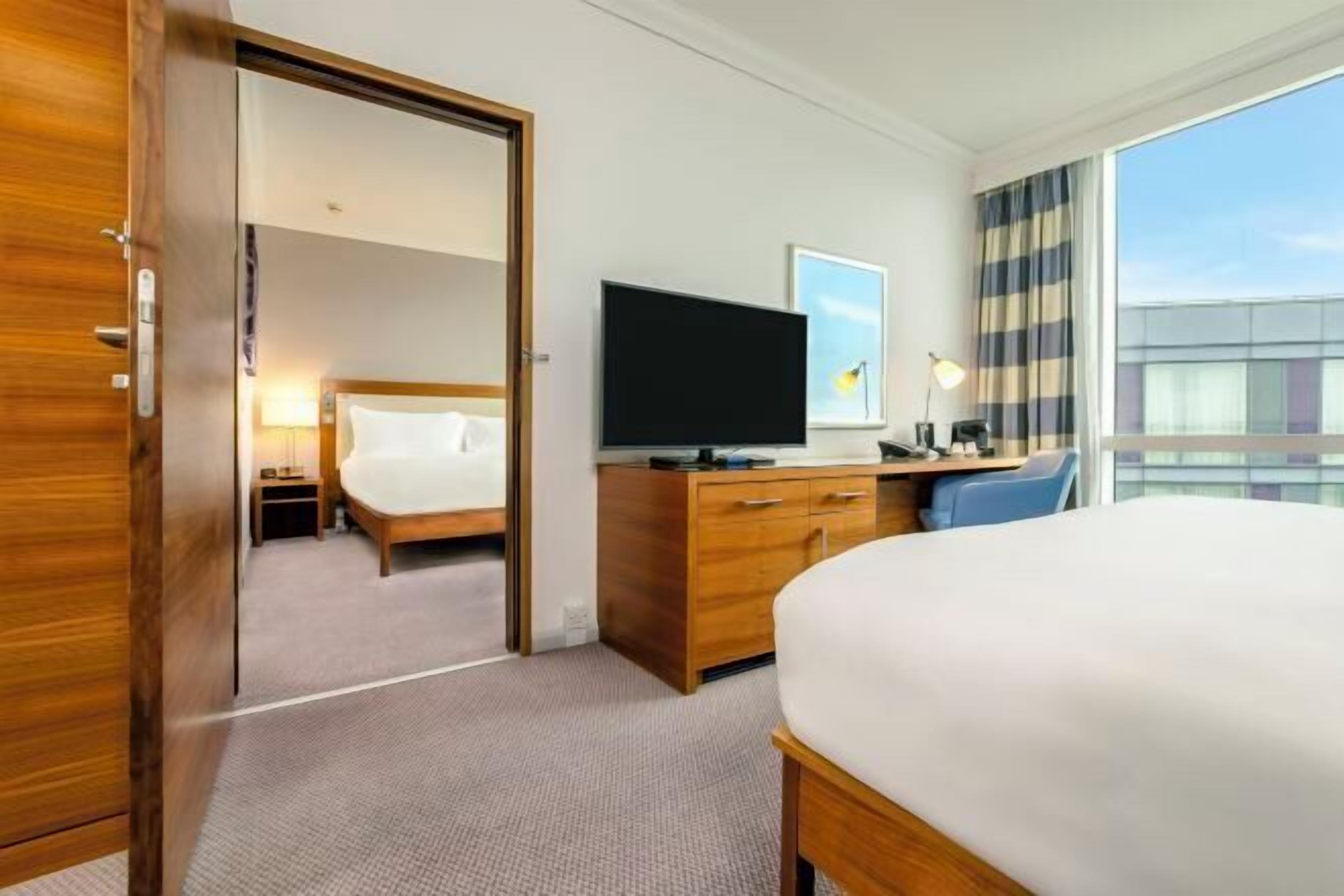 Egyptian cotton sheets, premium bedding, in-room safe, desk