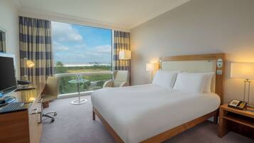 Room, 1 King Bed | Egyptian cotton sheets, premium bedding, in-room safe, desk