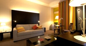 Suite | Minibar, in-room safe, free cribs/infant beds, rollaway beds - Mas D'huston (Saint-Cyprien)