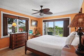 Condo 22, 2 Bedrooms, Ocean View | 客房内保险箱、特色装修、特色家居、熨斗/熨衣板