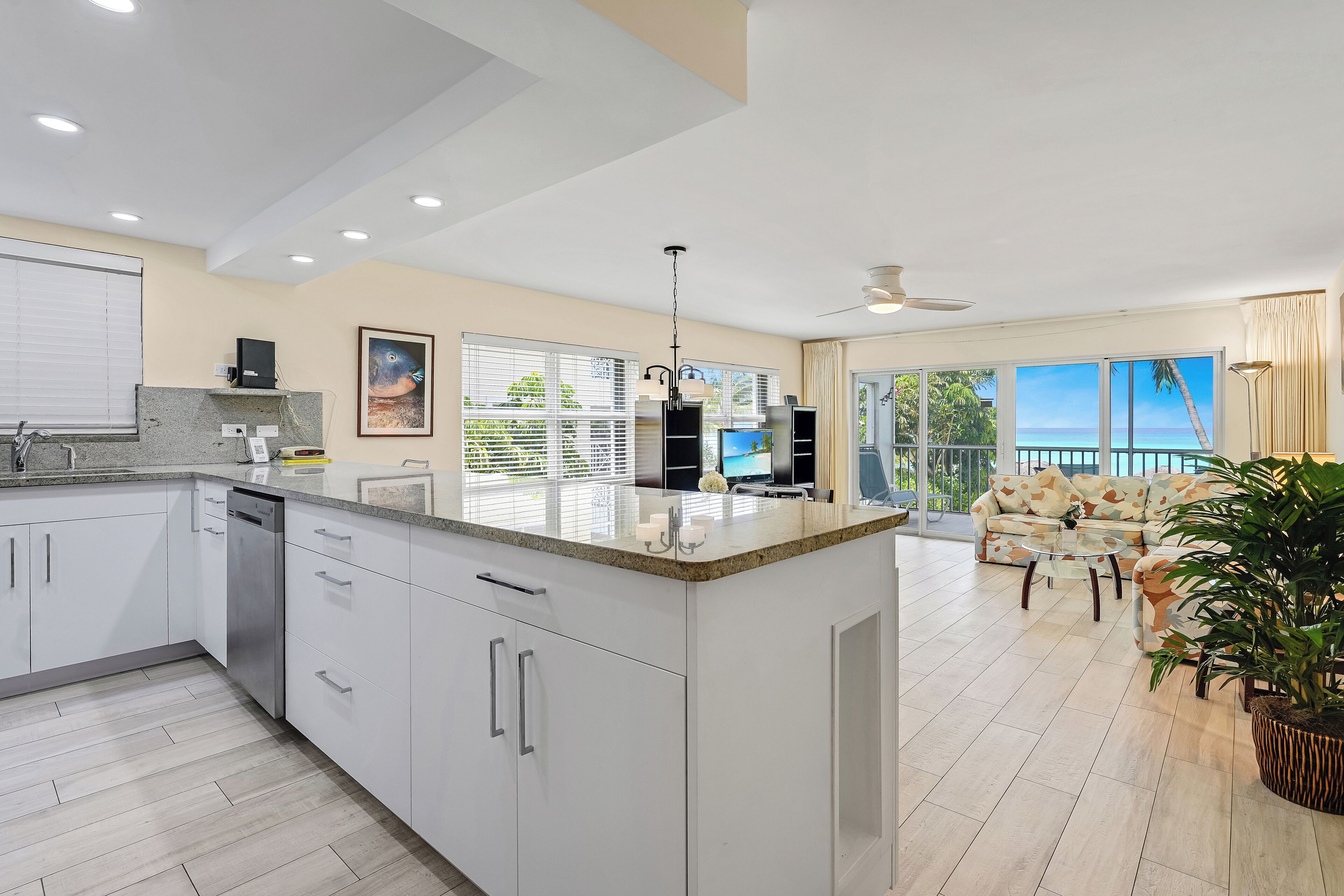 Condo 8, 2 Bedrooms, Ocean View | Private kitchen