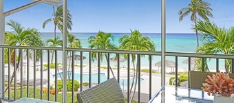 Aqua Bay Club Condos