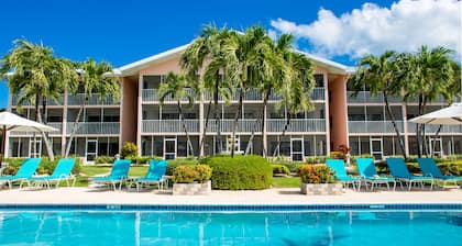 Aqua Bay Club Condos