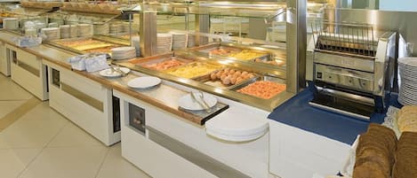 Free daily buffet breakfast