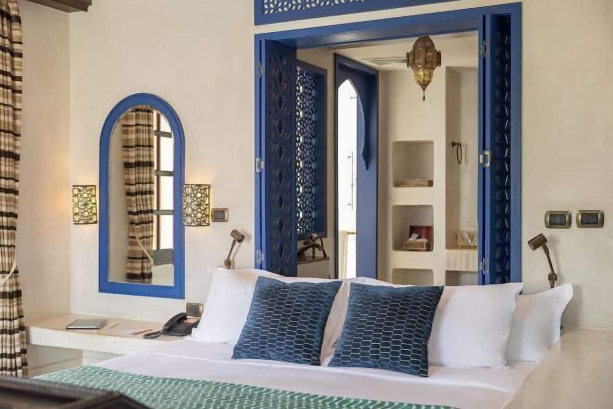 1 bedroom, premium bedding, down comforters, Select Comfort beds