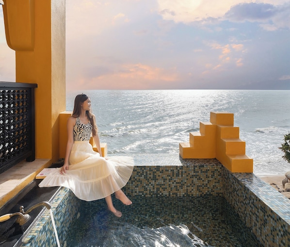Two Bedroom Morocccan Beachfront Villa | Bathroom