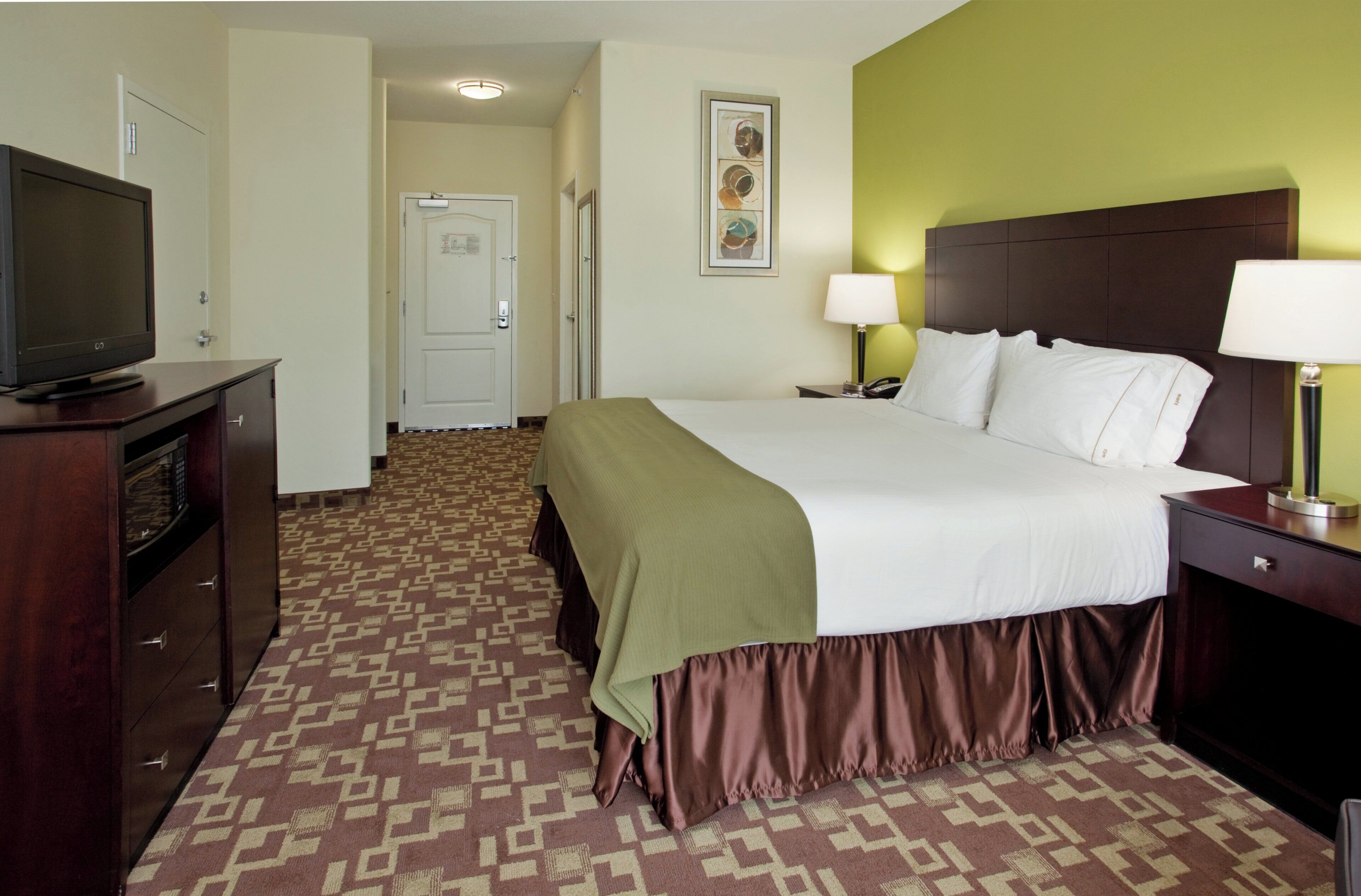 Premium bedding, pillow-top beds, in-room safe, desk