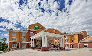 Holiday Inn Express Hotel & Stes Kansas City Sports Complex by I