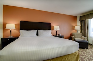 Premium bedding, pillow-top beds, in-room safe, desk - Holiday Inn Express Hotel & Stes Kansas City Sports Complex by IHG (Kansas City)