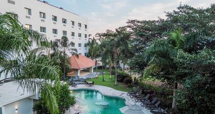 Comfort Inn Puerto Vallarta Golfside & Marina