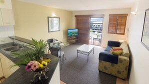 City Apartment, 1 Bedroom | Living area - Inn Cairns Boutique Apartments (Cairns)