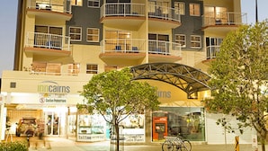 Front of property - Inn Cairns Boutique Apartments (Cairns)