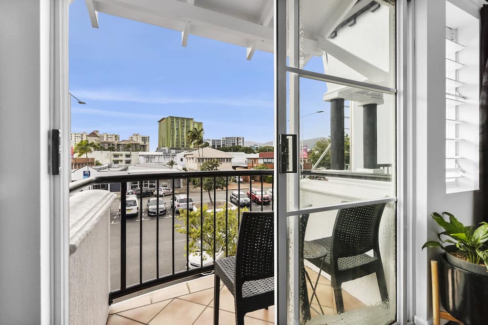 Villa Vaucluse Apartments of Cairns