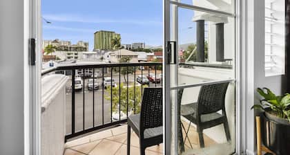 Villa Vaucluse Apartments of Cairns