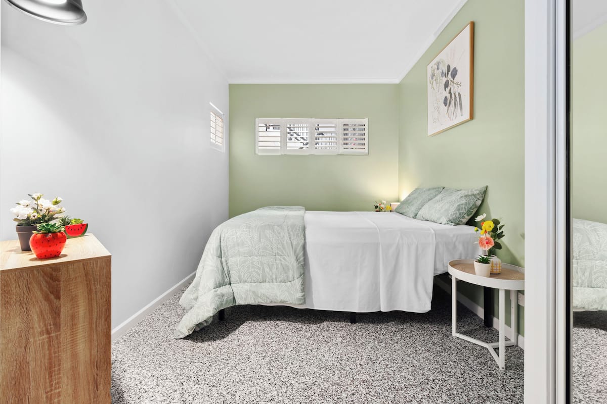 Executive Room | 1 bedroom, individually furnished, blackout curtains, iron/ironing board