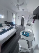 Studio, 1 makuuhuone, näköala puutarhaan | Vauvansängyt, vuodevaatteet