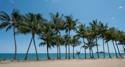 Ellis Beach Oceanfront Bungalows