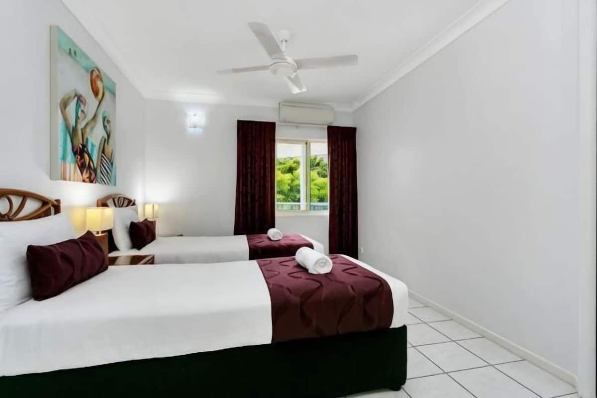 Premium bedding, in-room safe, desk, soundproofing